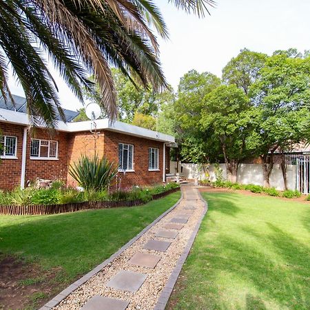 Gastehuis 17 Bloemfontein Esterno foto