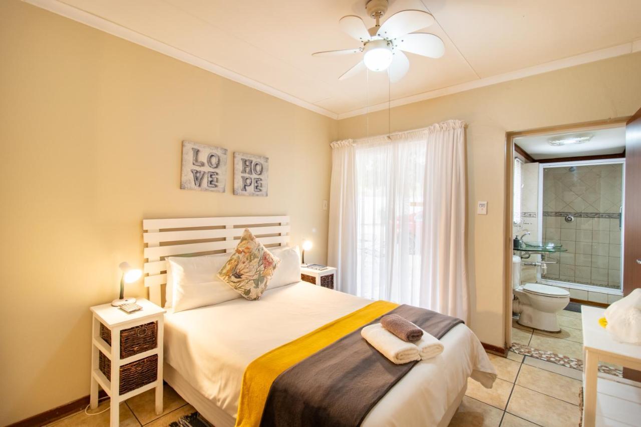 Gastehuis 17 Bloemfontein Esterno foto